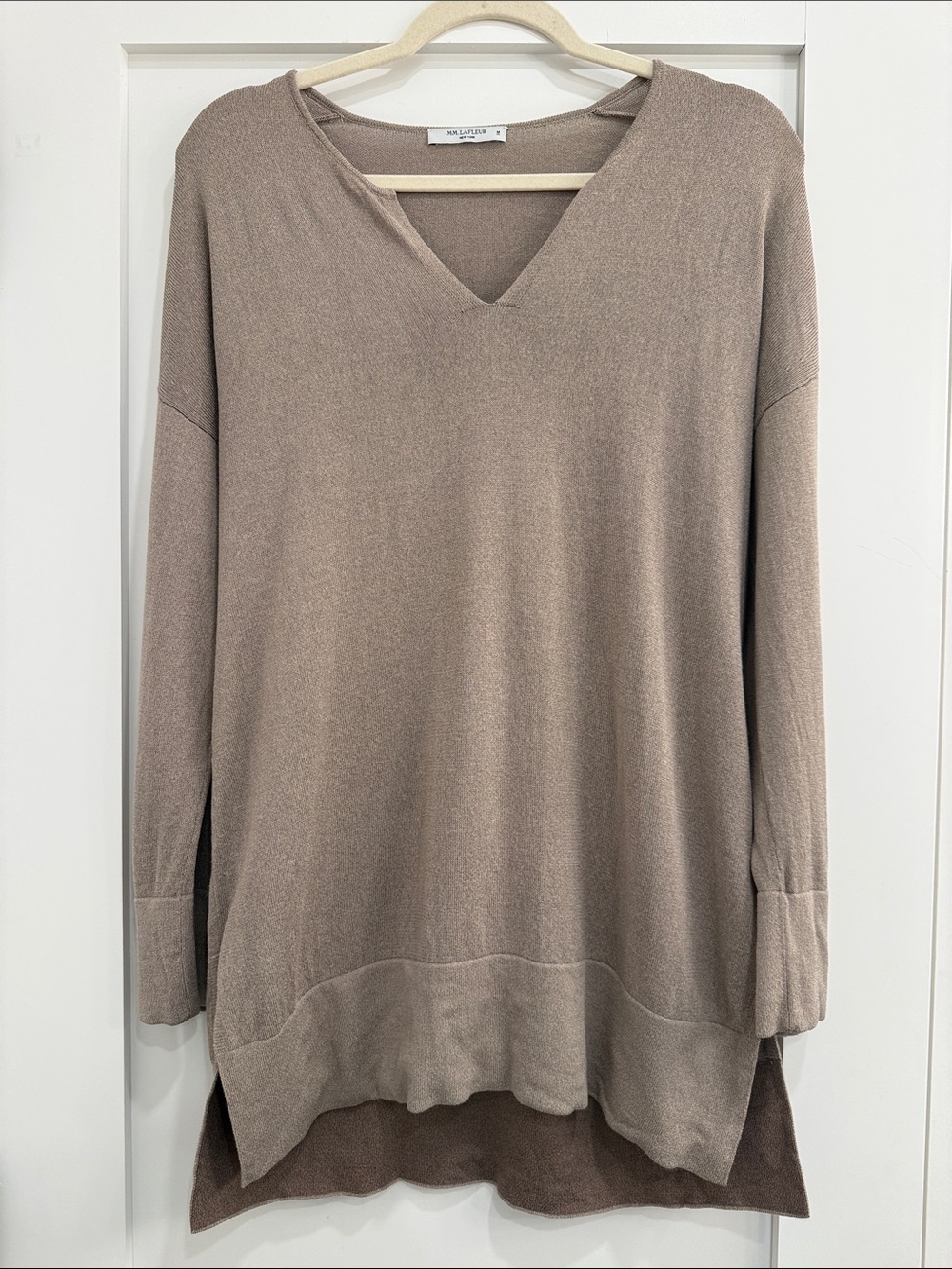 MM Lafleur tan v-neck top, size M